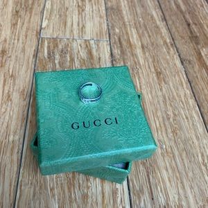 Gucci silver interlocking ring